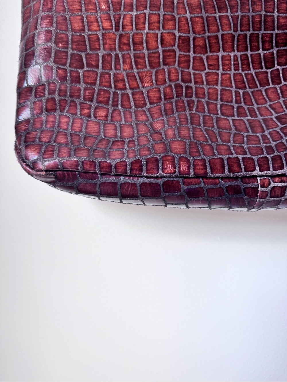Cynthia Rowley Brown Genuine Leather Croc-Embossed Large Tote with Gold Hardware - Picture 5 of 16